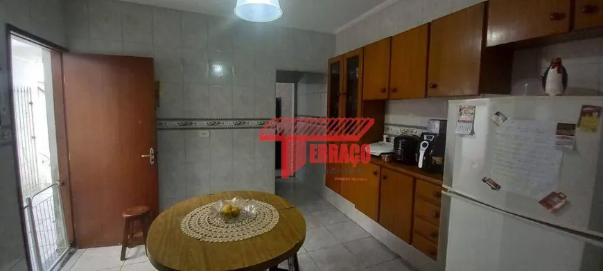 Foto 1 de Casa com 3 Quartos à venda, 151m² em Vila Vitoria, Santo André