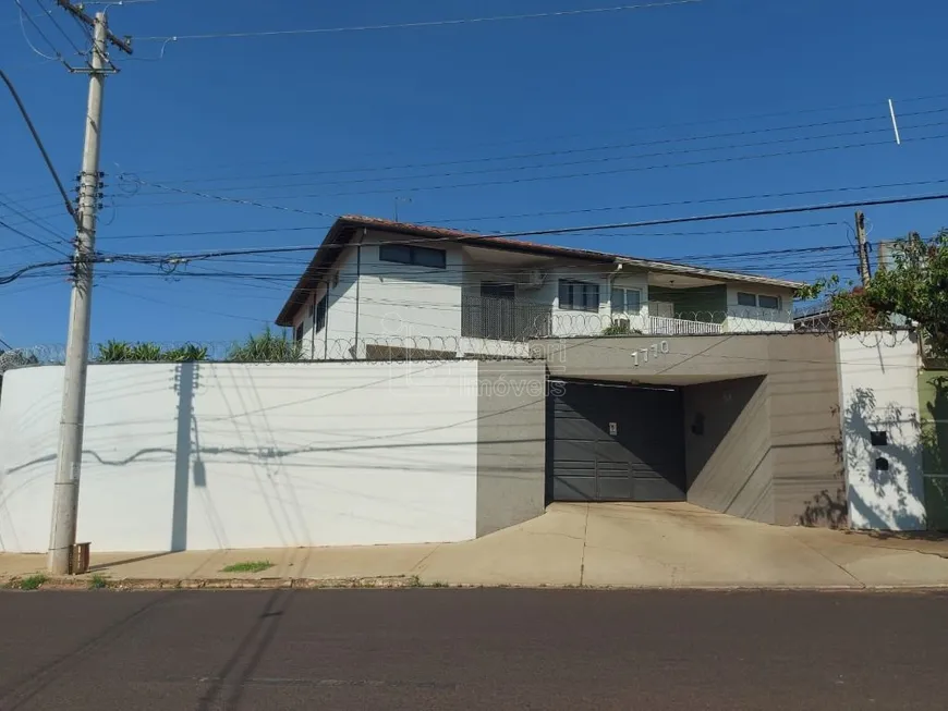 Foto 1 de Sobrado com 4 Quartos à venda, 310m² em Vila Harmonia, Araraquara