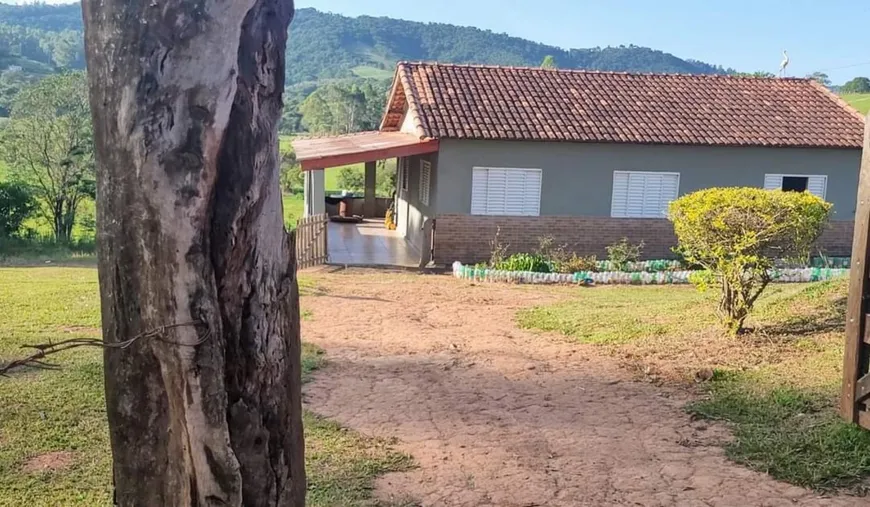 Foto 1 de Fazenda/Sítio com 1 Quarto à venda, 10m² em , Silvianópolis