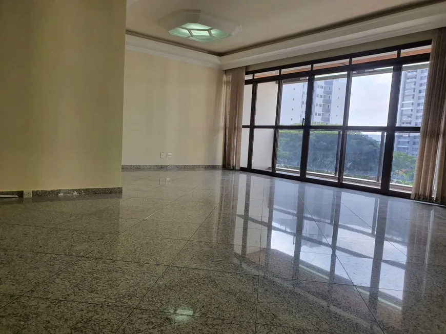 Foto 1 de Apartamento com 3 Quartos à venda, 210m² em Vila Gilda, Santo André