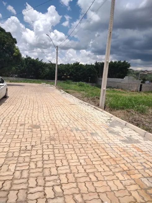 Foto 1 de Lote/Terreno com 1 Quarto à venda, 322m² em Setor Habitacional Arniqueira, Brasília