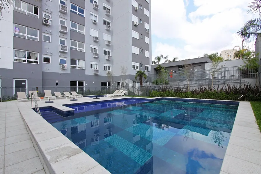 Foto 1 de Apartamento com 2 Quartos à venda, 53m² em Jardim Lindóia, Porto Alegre