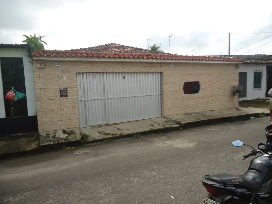 Foto 1 de Casa com 4 Quartos à venda, 300m² em Águas Brancas, Ananindeua