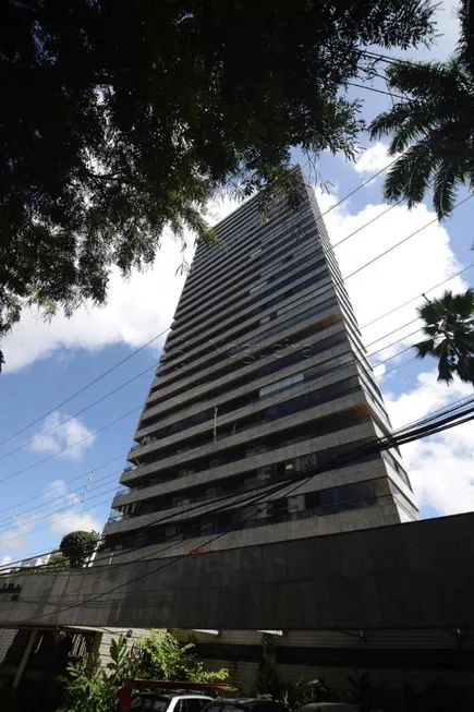 Foto 1 de Apartamento com 4 Quartos à venda, 393m² em Casa Amarela, Recife