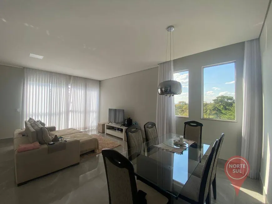 Foto 1 de Casa de Condomínio com 3 Quartos à venda, 185m² em Condominio Serra dos Bandeirantes, Mário Campos