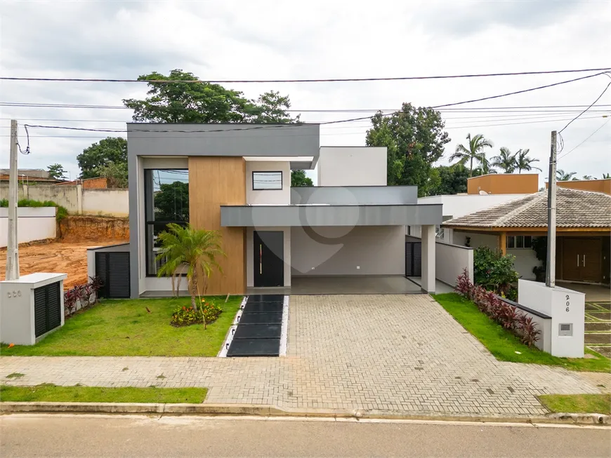 Foto 1 de Casa com 3 Quartos à venda, 254m² em Portal dos Bandeirantes Salto, Salto