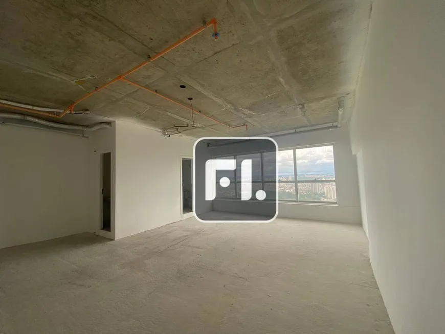 Foto 1 de Sala Comercial para venda ou aluguel, 106m² em Alphaville, Barueri