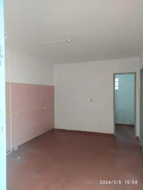 Foto 1 de Casa com 1 Quarto para alugar, 40m² em Capão da Imbuia, Curitiba