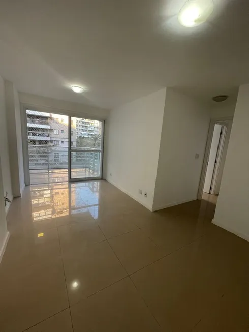 Foto 1 de Apartamento com 3 Quartos à venda, 90m² em Recreio Dos Bandeirantes, Rio de Janeiro