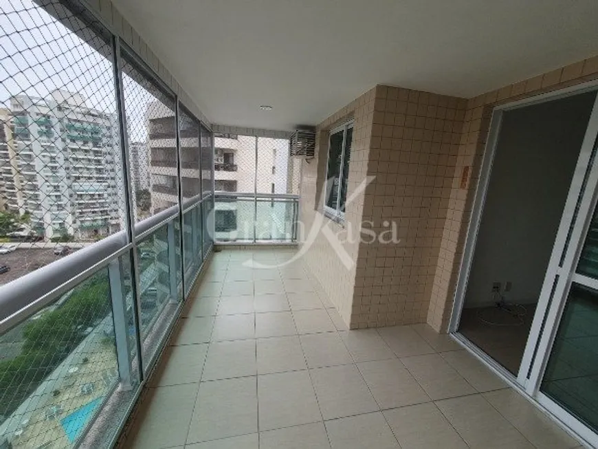 Foto 1 de Apartamento com 3 Quartos à venda, 83m² em Barra da Tijuca, Rio de Janeiro
