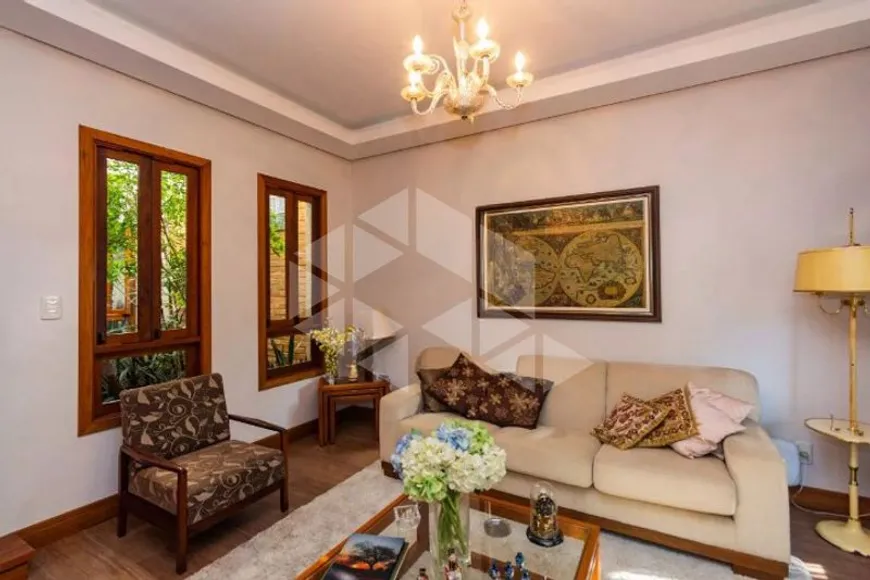 Foto 1 de Casa com 3 Quartos para alugar, 300m² em Marechal Rondon, Canoas
