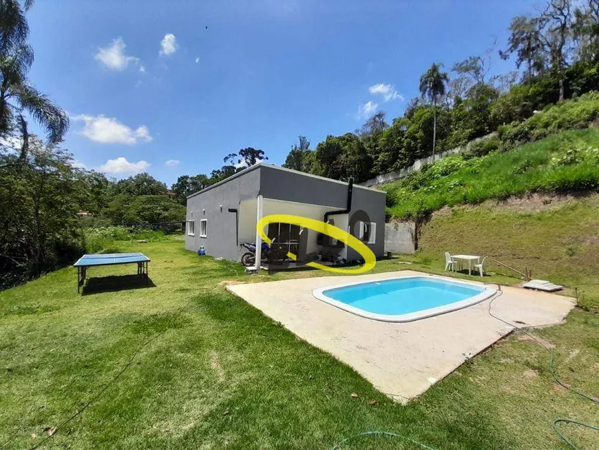 Foto 1 de Fazenda/Sítio com 3 Quartos à venda, 160m² em Jardim Nossa Senhora das Graças, Cotia