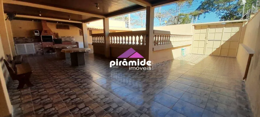 Foto 1 de Casa com 5 Quartos à venda, 242m² em Vila Atlantica, Caraguatatuba