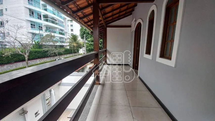 Foto 1 de Casa com 4 Quartos à venda, 250m² em Charitas, Niterói