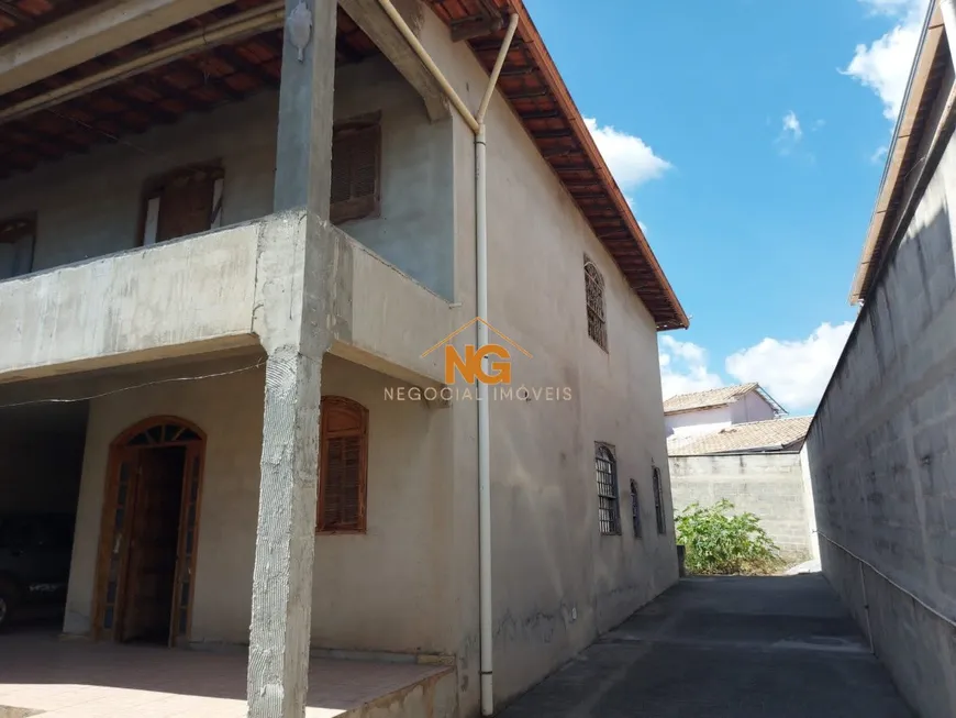 Foto 1 de Casa com 5 Quartos à venda, 271m² em Jardim Nazareno, Betim