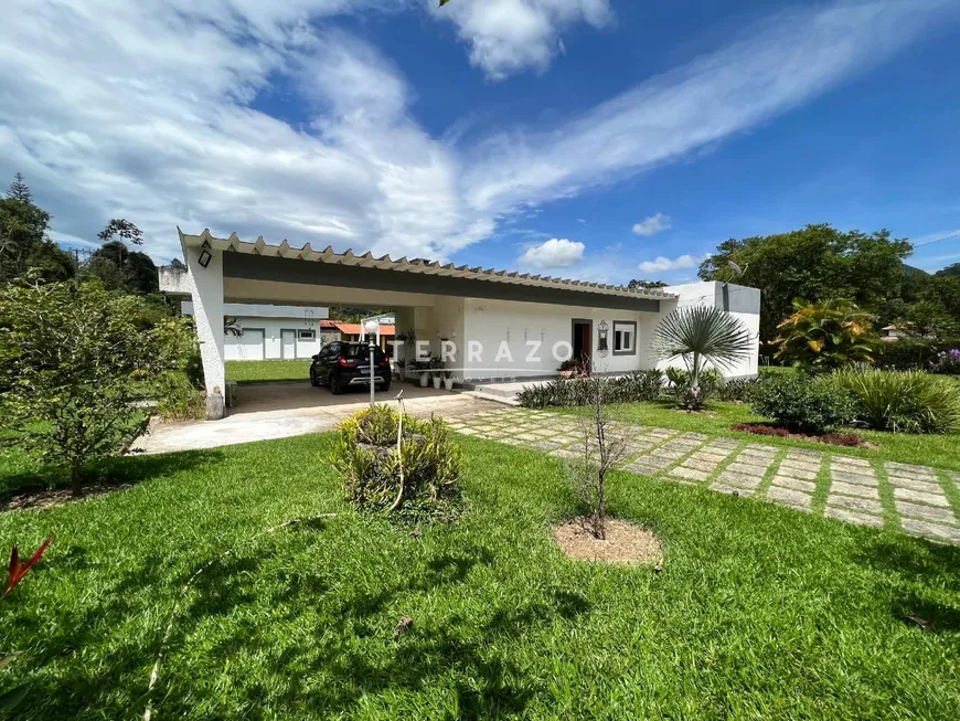 Foto 1 de Casa de Condomínio com 4 Quartos à venda, 159m² em Fazenda Boa Fé , Teresópolis