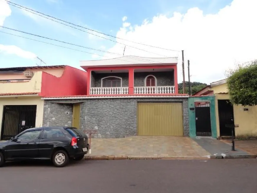 Foto 1 de Casa com 3 Quartos à venda, 295m² em Jardim Irajá, Ribeirão Preto
