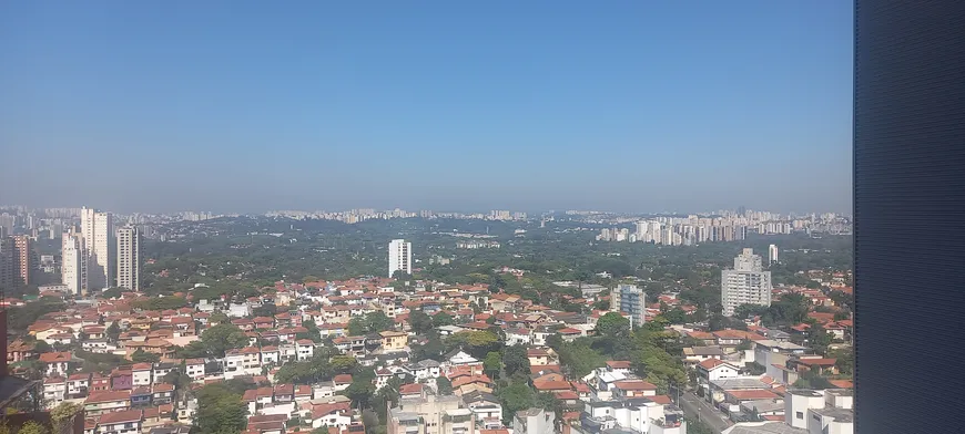 Foto 1 de Apartamento com 3 Quartos à venda, 176m² em Sumarezinho, São Paulo