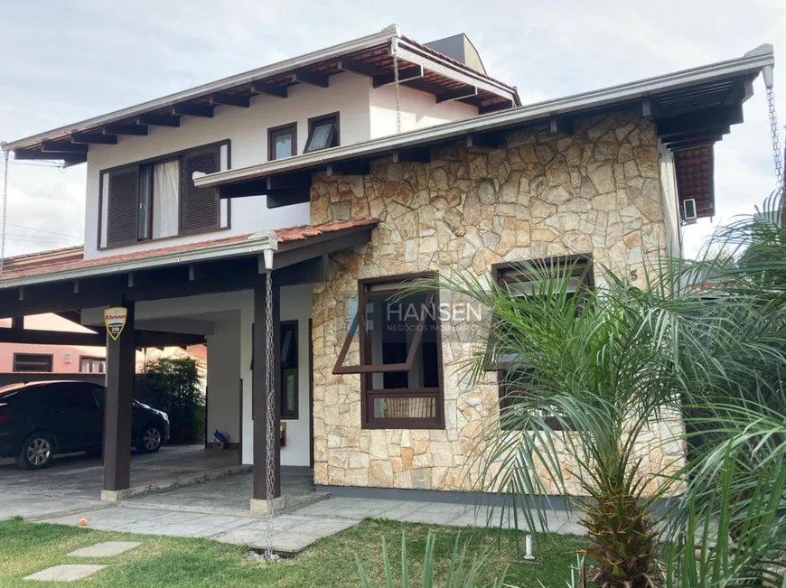 Foto 1 de Casa com 3 Quartos à venda, 286m² em Costa E Silva, Joinville