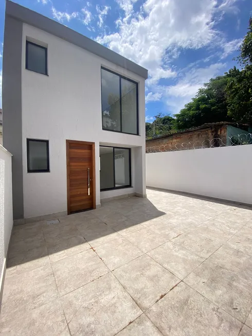 Foto 1 de Casa com 3 Quartos à venda, 116m² em Santa Cruz, Belo Horizonte