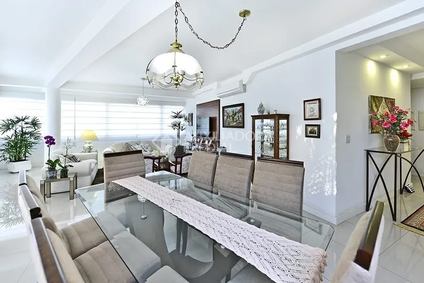 Foto 1 de Apartamento com 3 Quartos à venda, 123m² em Jardim Lindóia, Porto Alegre