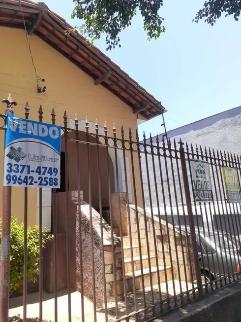 Foto 1 de Casa com 3 Quartos à venda, 180m² em Carlos Prates, Belo Horizonte
