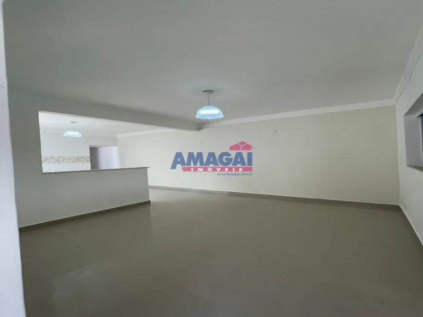 Foto 1 de Casa com 3 Quartos à venda, 130m² em Vila Pinheiro, Jacareí