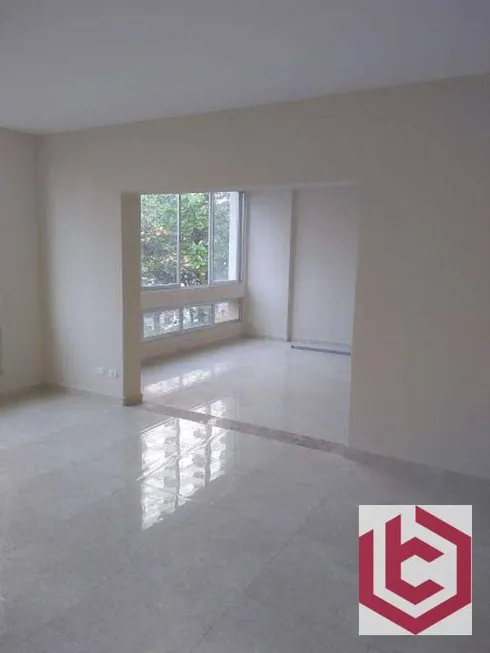 Foto 1 de Apartamento com 4 Quartos à venda, 302m² em Gonzaga, Santos