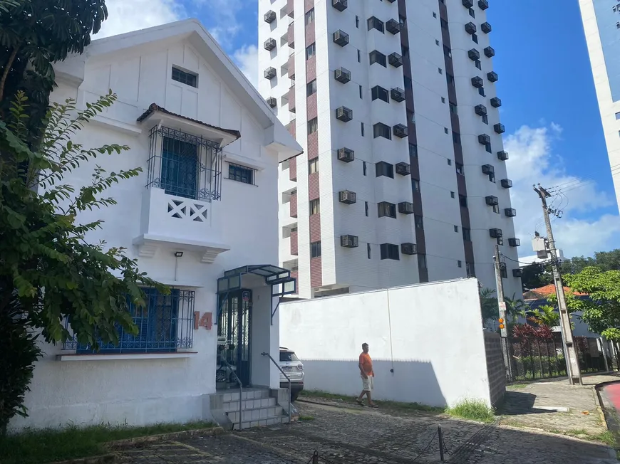 Foto 1 de Casa com 15 Quartos para venda ou aluguel, 378m² em Graças, Recife