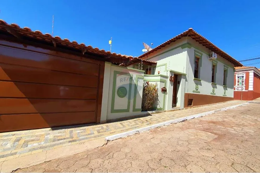Foto 1 de Casa com 3 Quartos à venda, 170m² em Delfinopolis, Cássia