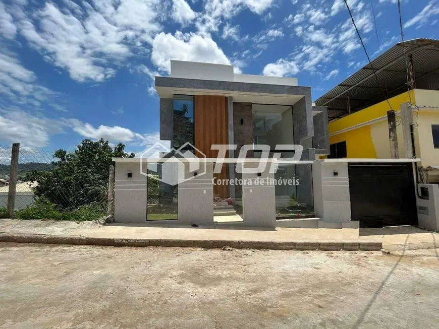 Foto 1 de Casa com 3 Quartos à venda, 298m² em IBC, Cachoeiro de Itapemirim