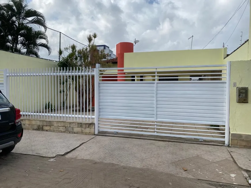 Foto 1 de Casa com 3 Quartos à venda, 440m² em Santa Mônica, Feira de Santana