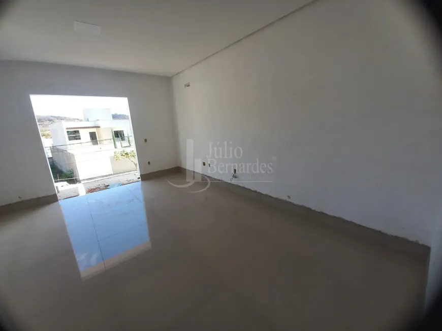 Foto 1 de Casa com 3 Quartos à venda, 170m² em Ibituruna, Montes Claros