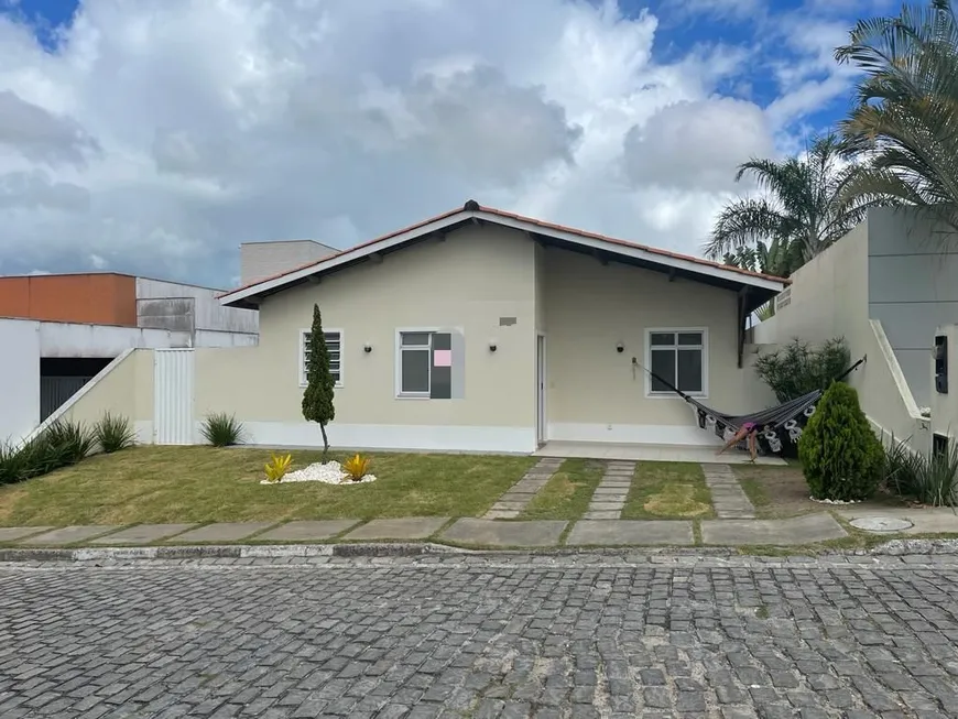 Foto 1 de Casa de Condomínio com 3 Quartos para venda ou aluguel, 330m² em Pedra Descanso, Feira de Santana