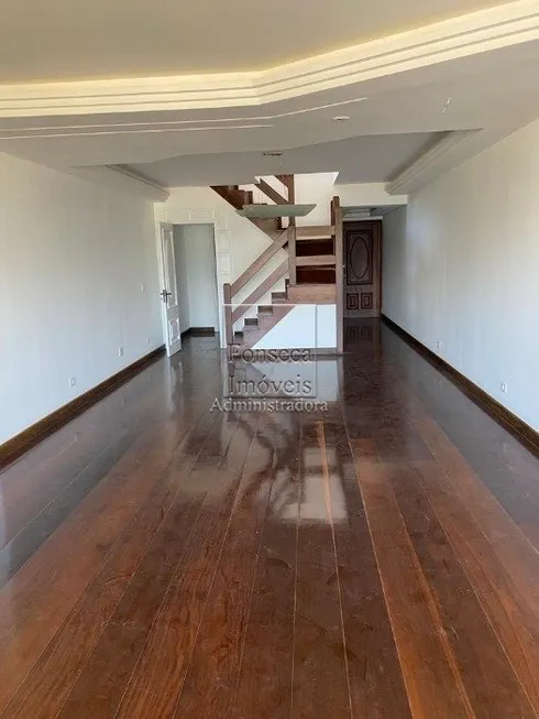 Foto 1 de Apartamento com 5 Quartos à venda, 370m² em Valparaiso, Petrópolis