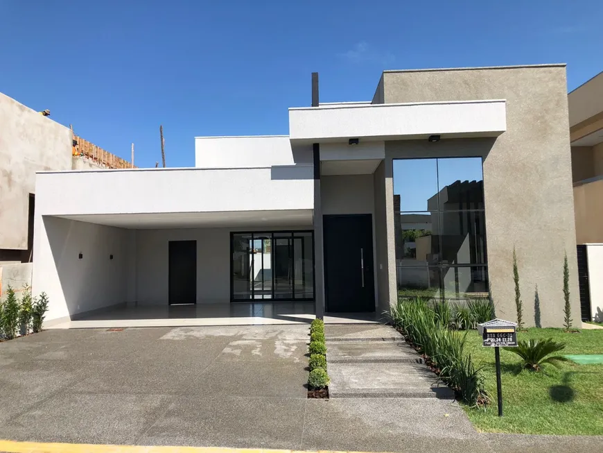 Foto 1 de Casa de Condomínio com 4 Quartos à venda, 227m² em Residencial Goiânia Golfe Clube, Goiânia