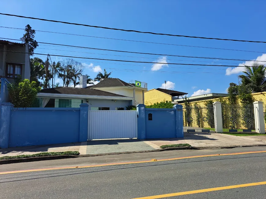 Foto 1 de Casa com 4 Quartos à venda, 239m² em Saguaçú, Joinville