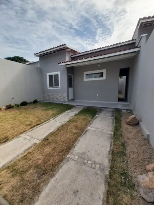 Foto 1 de Casa com 3 Quartos à venda, 75m² em Mangabeira, Eusébio