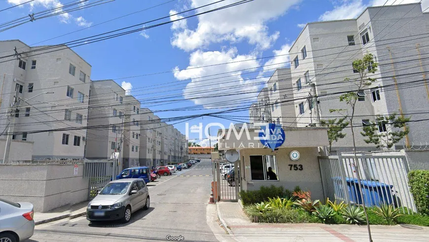 Foto 1 de Apartamento com 2 Quartos à venda, 43m² em Santa Cruz, Rio de Janeiro