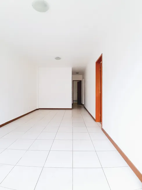Foto 1 de Apartamento com 3 Quartos para alugar, 75m² em Quitandinha, Petrópolis