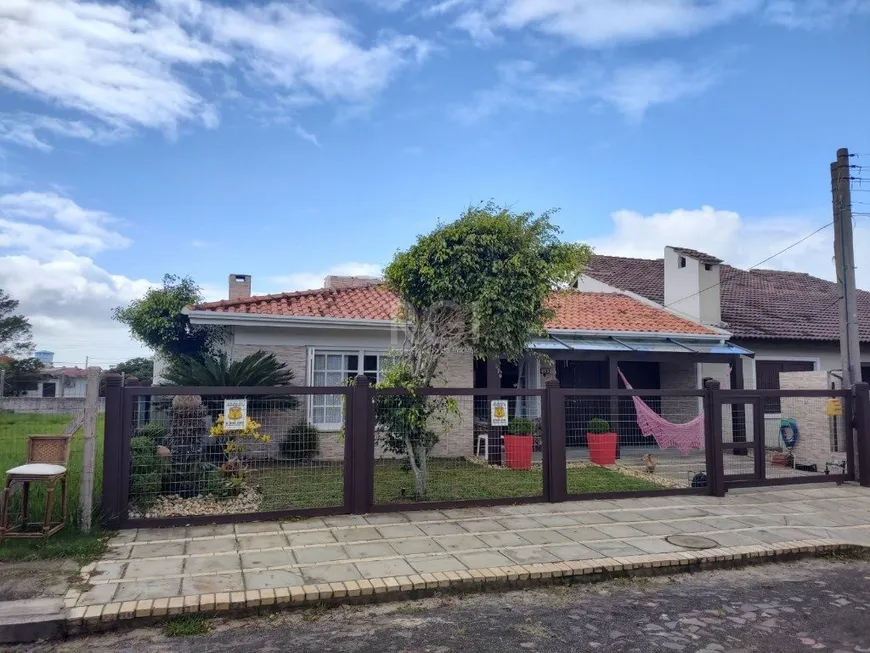 Foto 1 de Casa com 4 Quartos à venda, 159m² em Centro, Xangri-lá