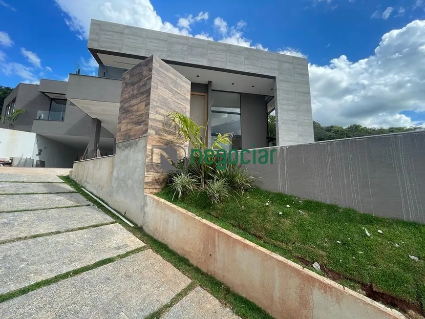 Foto 1 de Casa de Condomínio com 4 Quartos à venda, 338m² em Condominio Valle da Serra, Betim