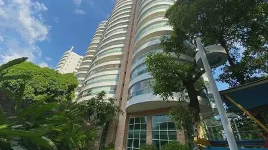 Foto 1 de Apartamento com 4 Quartos para alugar, 245m² em Adrianópolis, Manaus