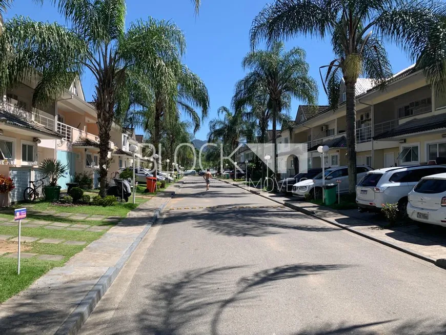 Foto 1 de Casa de Condomínio com 4 Quartos à venda, 180m² em Vargem Pequena, Rio de Janeiro