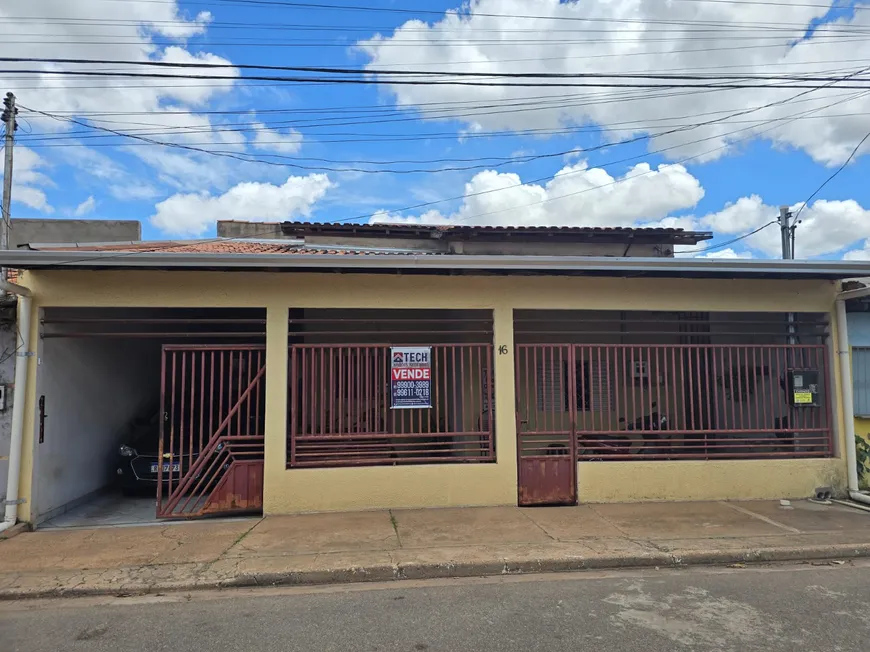 Foto 1 de Casa com 4 Quartos à venda, 200m² em Cristo Rei, Várzea Grande