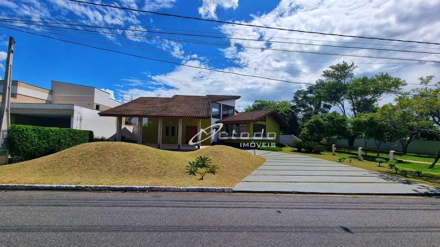 Foto 1 de Casa de Condomínio com 3 Quartos à venda, 500m² em Fazenda Palao Alpes de Guararema, Guararema