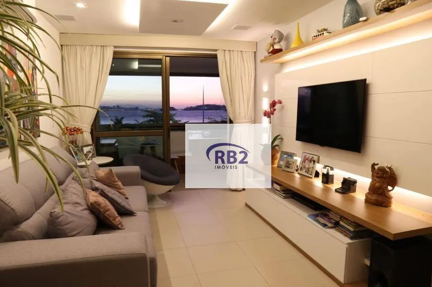 Foto 1 de Apartamento com 3 Quartos à venda, 125m² em Charitas, Niterói