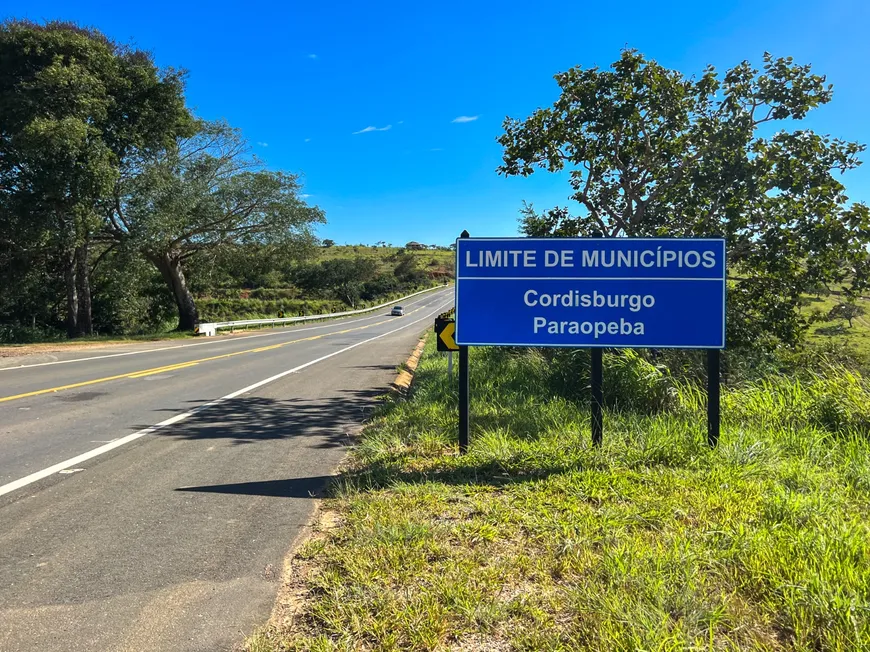 Foto 1 de Lote/Terreno à venda, 20000m² em Zona Rural, Araçaí