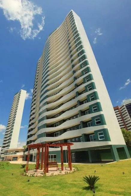 Foto 1 de Apartamento com 4 Quartos à venda, 164m² em Guararapes, Fortaleza