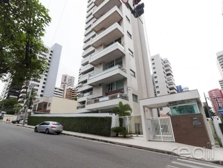 Foto 1 de Apartamento com 4 Quartos à venda, 286m² em Meireles, Fortaleza